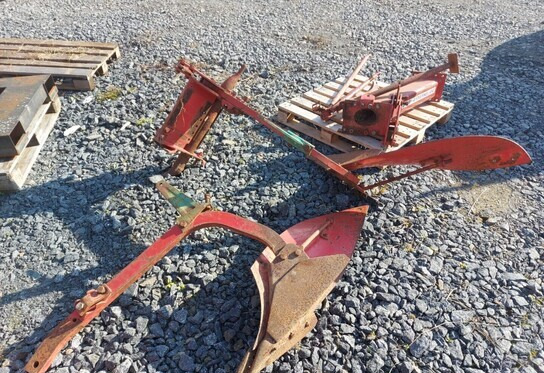 Kverneland A3 sarka-auran purkuosia - Eke: 3 kép. Kverneland A3 sarka-auran purkuosia - Eke: 3 kép.