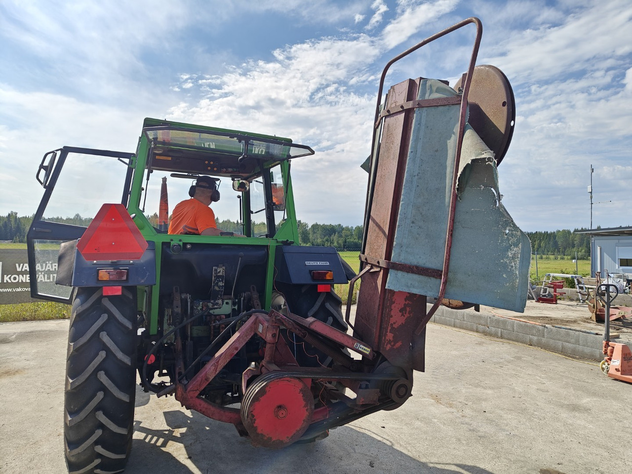 Luoko 165cm lieriöniittokone - hydraulinen - Fűkasza: 3 kép. Luoko 165cm lieriöniittokone - hydraulinen - Fűkasza: 3 kép.