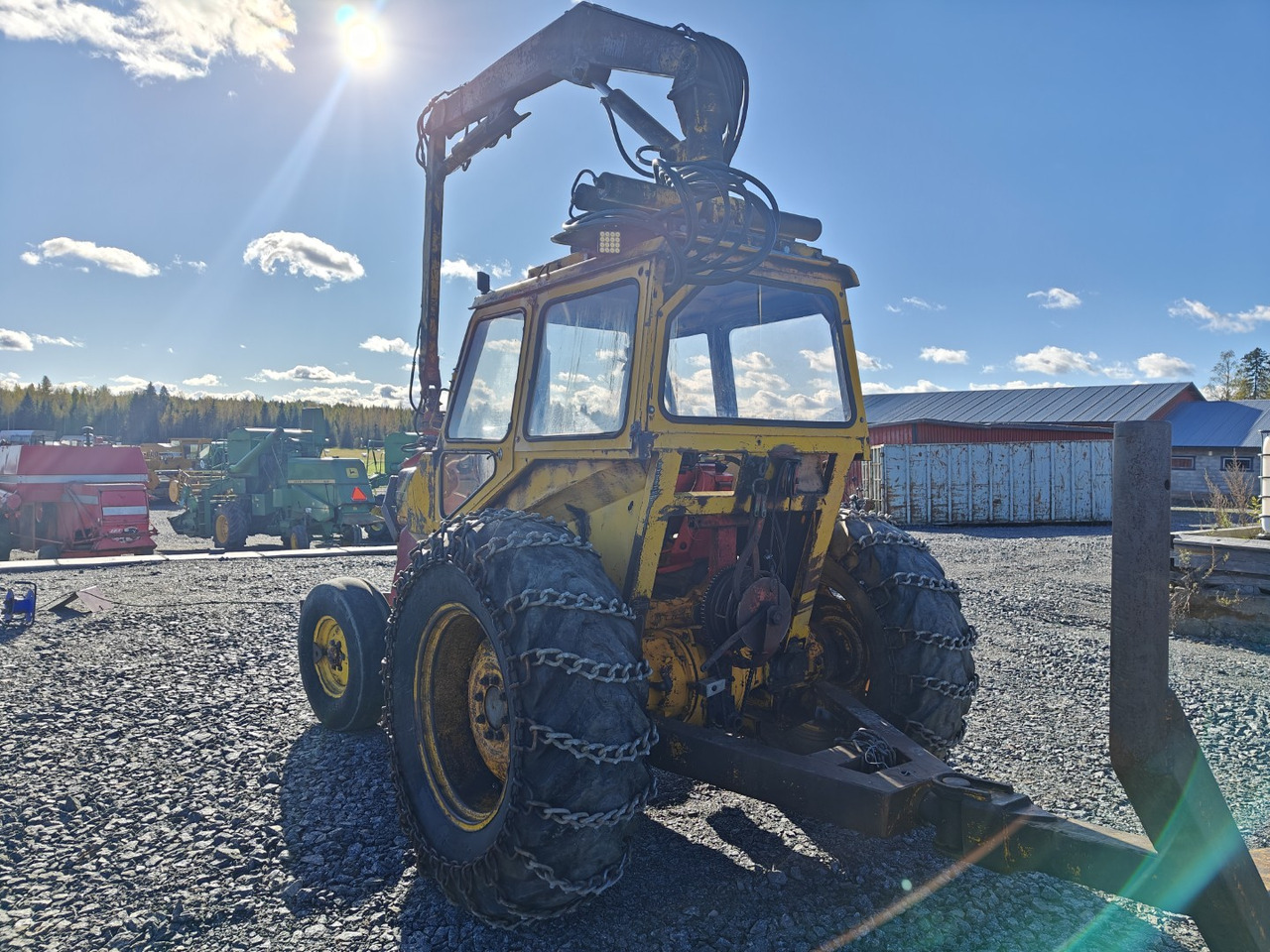 MASSEY FERGUSON 50R Kärppä - Metsätraktoripaketti - Traktor: 4 kép. MASSEY FERGUSON 50R Kärppä - Metsätraktoripaketti - Traktor: 4 kép.