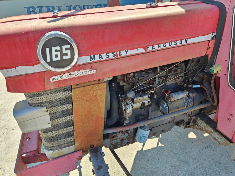 Massey Ferguson 165 Multi Power - Traktor: 5 kép. Massey Ferguson 165 Multi Power - Traktor: 5 kép.