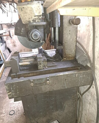 Pyörösaha - Fémmegmunkáló gép: 5 kép. Pyörösaha - Fémmegmunkáló gép: 5 kép.