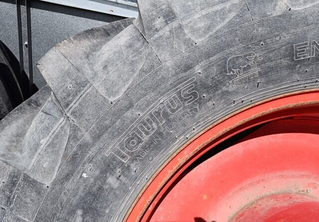 Komplett kerék - Mezőgazdasági gépek Taurus Paripyörät 18.4R38 todella hyväkuntoiset Fendt Farmer 312LSA sopivat: 9 kép. Komplett kerék - Mezőgazdasági gépek Taurus Paripyörät 18.4R38 todella hyväkuntoiset Fendt Farmer 312LSA sopivat: 9 kép.