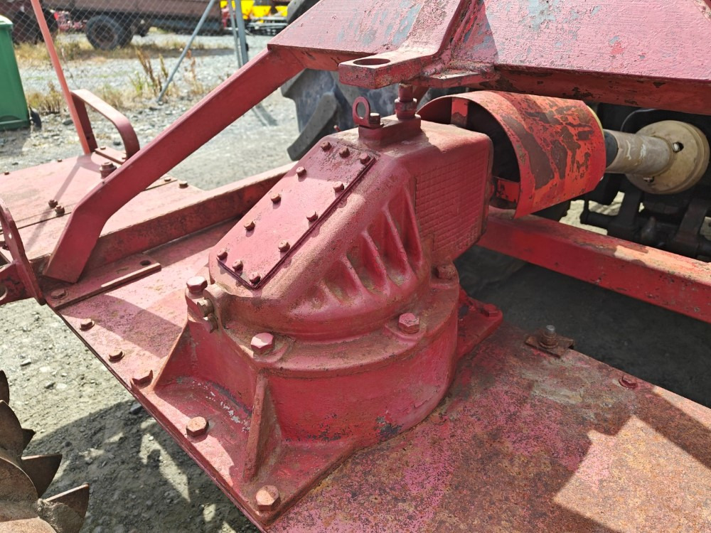 Tempo 300cm vaakatasojyrsin haineväpakkerilla, katso video! - Forgóborona: 5 kép. Tempo 300cm vaakatasojyrsin haineväpakkerilla, katso video! - Forgóborona: 5 kép.