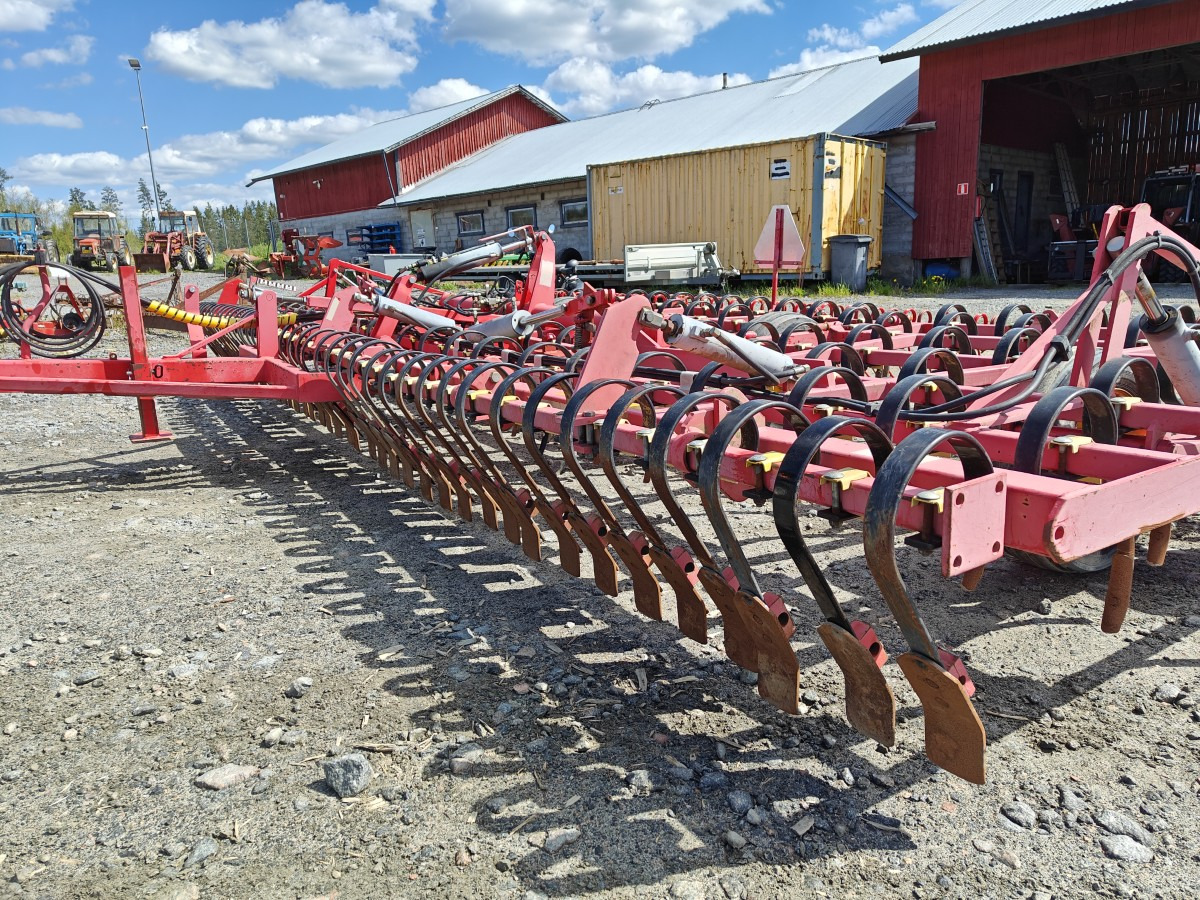 VÄDERSTAD NZE 700cm äes - VIDEO - Borona: 5 kép. VÄDERSTAD NZE 700cm äes - VIDEO - Borona: 5 kép.