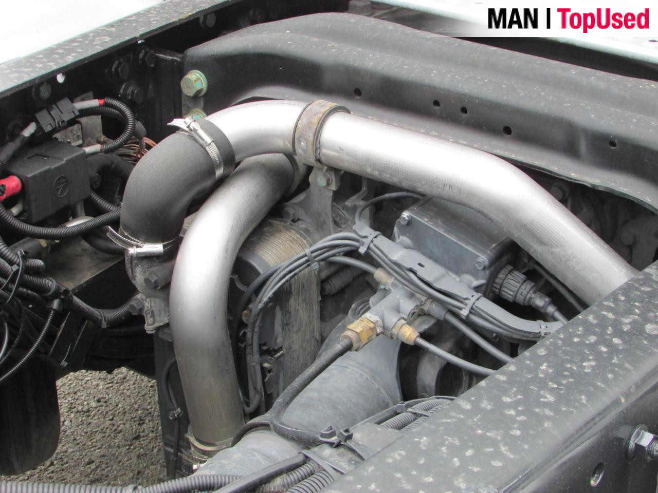 MAN TGX 18.460 4X2 LLS-U, ACC, Xenon Euro6 Retarder ZV - Nyergesvontató: 2 kép. MAN TGX 18.460 4X2 LLS-U, ACC, Xenon Euro6 Retarder ZV - Nyergesvontató: 2 kép.