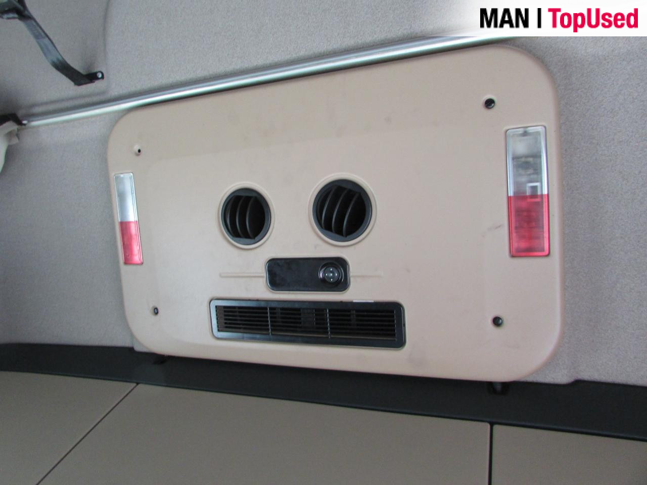 MAN TGX 18.460 4X2 LLS-U, ACC, Xenon Euro6 Retarder ZV - Nyergesvontató: 4 kép. MAN TGX 18.460 4X2 LLS-U, ACC, Xenon Euro6 Retarder ZV - Nyergesvontató: 4 kép.