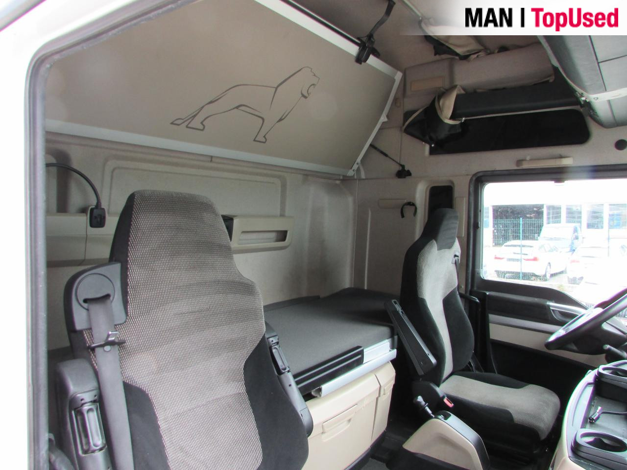 MAN TGX 18.460 4X2 LLS-U, ACC, Xenon Euro6 Retarder ZV - Nyergesvontató: 3 kép. MAN TGX 18.460 4X2 LLS-U, ACC, Xenon Euro6 Retarder ZV - Nyergesvontató: 3 kép.