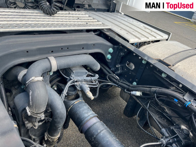 MAN TGX 18.470 4X2 LLS-U Euro6 Retarder Klima Navi ZV - Nyergesvontató: 4 kép. MAN TGX 18.470 4X2 LLS-U Euro6 Retarder Klima Navi ZV - Nyergesvontató: 4 kép.