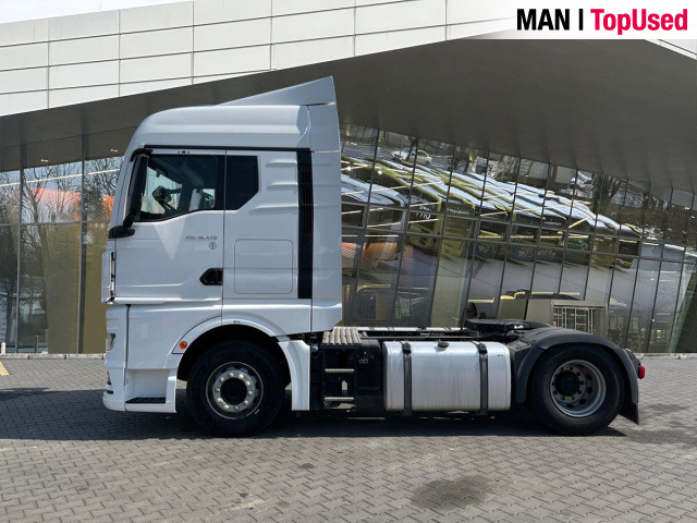 MAN TGX 18.470 4x2 BL SA - Nyergesvontató: 2 kép. MAN TGX 18.470 4x2 BL SA - Nyergesvontató: 2 kép.