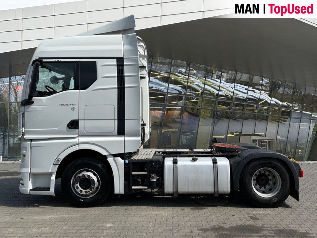 MAN TGX 18.470 4x2 BL SA - Nyergesvontató: 2 kép. MAN TGX 18.470 4x2 BL SA - Nyergesvontató: 2 kép.