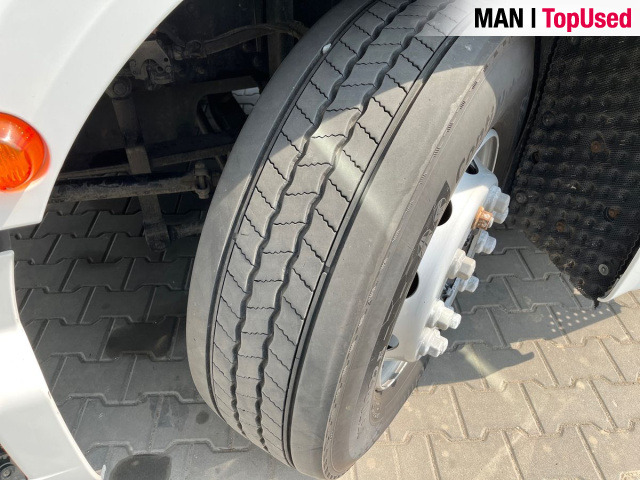 MAN TGX 18.470 4x2 BL SA - Nyergesvontató: 3 kép. MAN TGX 18.470 4x2 BL SA - Nyergesvontató: 3 kép.