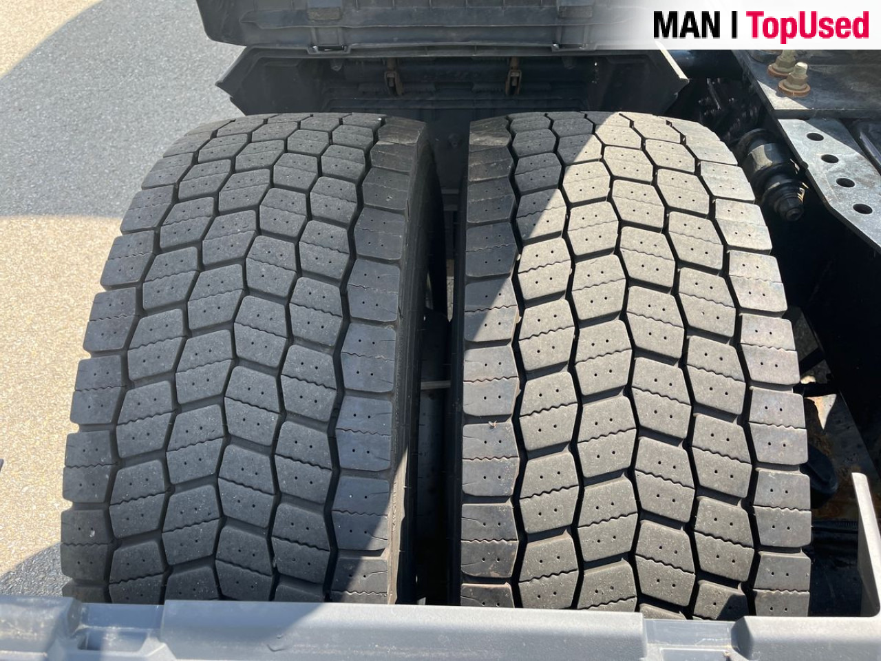 MAN TGX 18.470 4x2 BL SA Euro6 Retarder Klima ZV - Nyergesvontató: 4 kép. MAN TGX 18.470 4x2 BL SA Euro6 Retarder Klima ZV - Nyergesvontató: 4 kép.