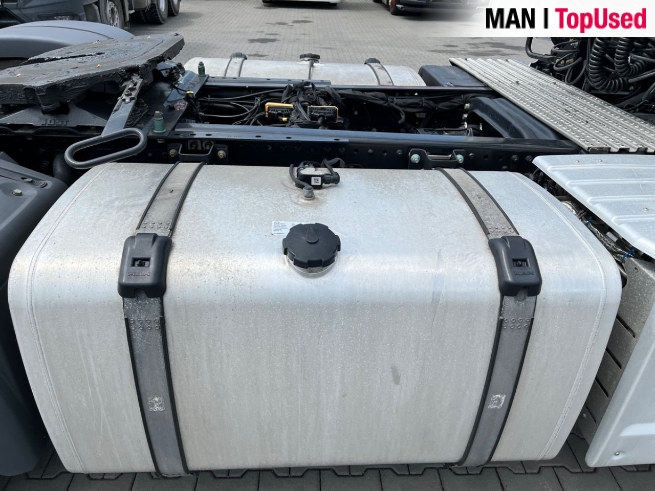 MAN TGX 18.470 4x2 BL SA Euro6 Retarder Klima ZV - Nyergesvontató: 5 kép. MAN TGX 18.470 4x2 BL SA Euro6 Retarder Klima ZV - Nyergesvontató: 5 kép.