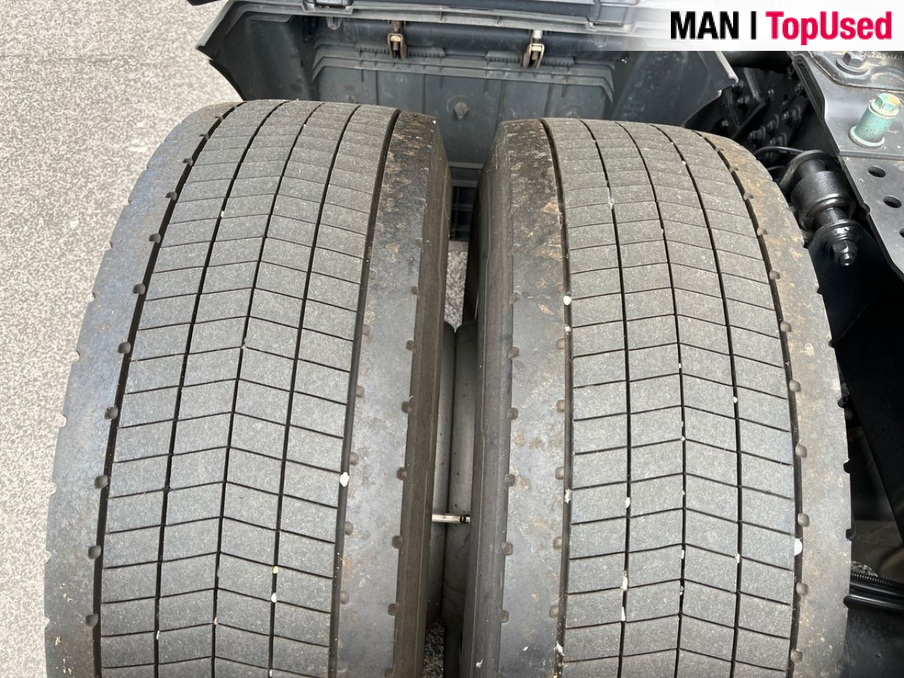 MAN TGX 18.470 4x2 BL SA Euro6 Retarder Klima ZV - Nyergesvontató: 4 kép. MAN TGX 18.470 4x2 BL SA Euro6 Retarder Klima ZV - Nyergesvontató: 4 kép.