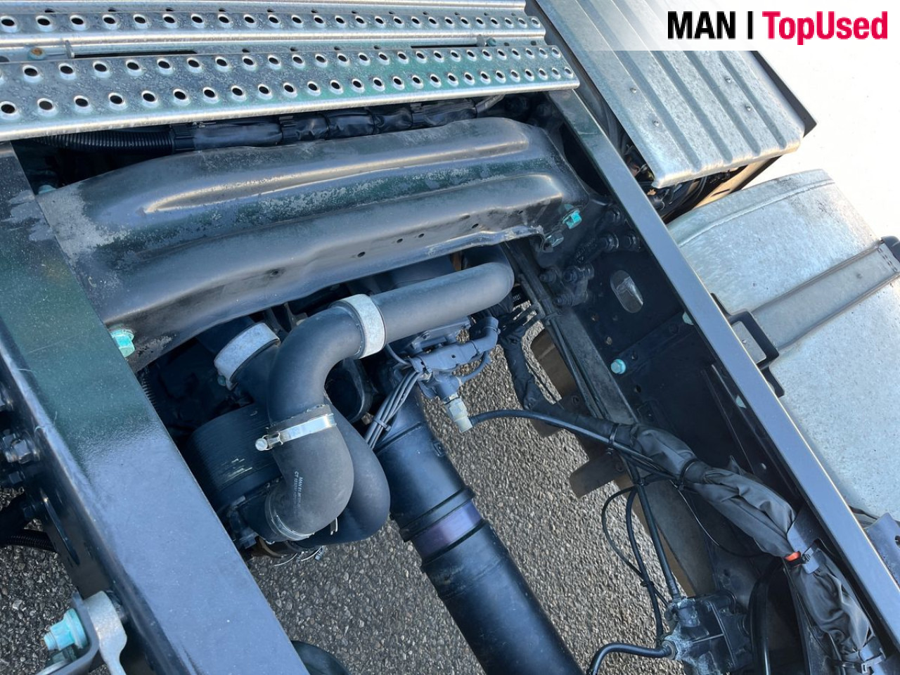 MAN TGX 18.470 4x2 LL SA Euro6 Retarder Klima ZV - Nyergesvontató: 5 kép. MAN TGX 18.470 4x2 LL SA Euro6 Retarder Klima ZV - Nyergesvontató: 5 kép.