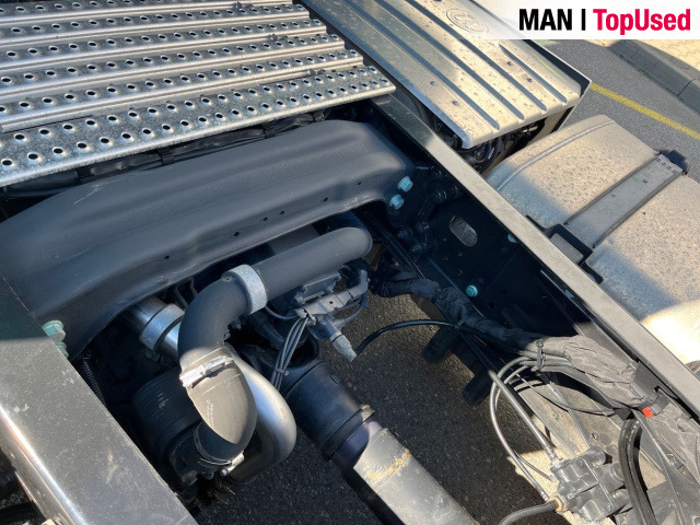 MAN TGX 18.470 4x2 LL SA Euro6 Retarder Klima ZV - Nyergesvontató: 5 kép. MAN TGX 18.470 4x2 LL SA Euro6 Retarder Klima ZV - Nyergesvontató: 5 kép.