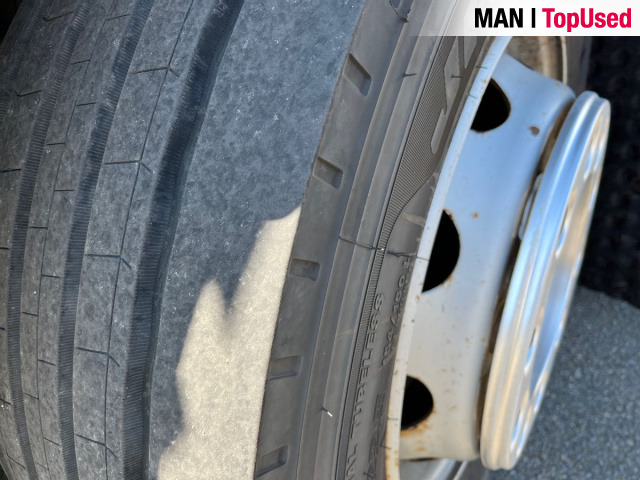 MAN TGX 18.470 4x2 LL SA Euro6 Retarder Klima ZV - Nyergesvontató: 3 kép. MAN TGX 18.470 4x2 LL SA Euro6 Retarder Klima ZV - Nyergesvontató: 3 kép.