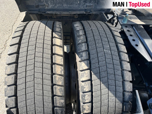 MAN TGX 18.470 4x2 LL SA Euro6 Retarder Klima ZV - Nyergesvontató: 4 kép. MAN TGX 18.470 4x2 LL SA Euro6 Retarder Klima ZV - Nyergesvontató: 4 kép.