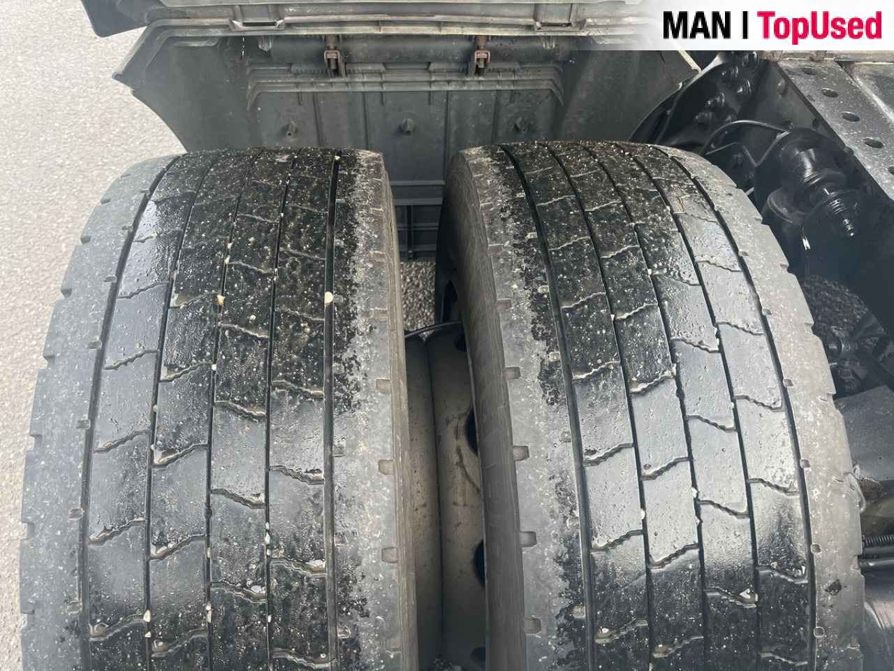 MAN TGX 18.470 4x2 LL SA, zvedací točna Euro6 Klima - Nyergesvontató: 4 kép. MAN TGX 18.470 4x2 LL SA, zvedací točna Euro6 Klima - Nyergesvontató: 4 kép.