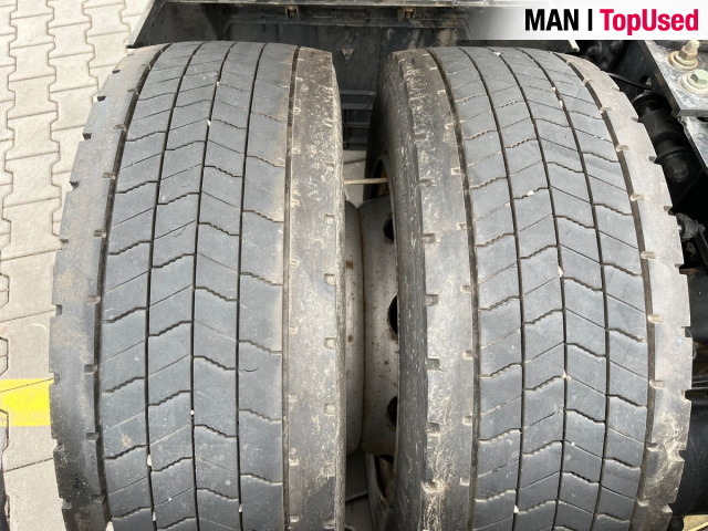 MAN TGX 18.510 4X2 LLS-U - Nyergesvontató: 4 kép. MAN TGX 18.510 4X2 LLS-U - Nyergesvontató: 4 kép.