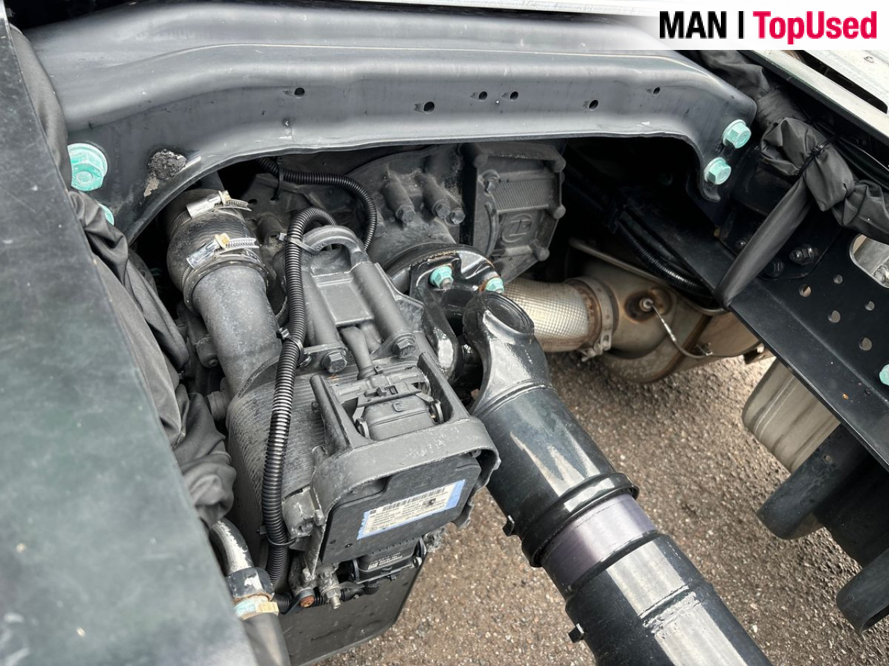 MAN TGX 18.510 4x2 LL SA Ultra *MM878472 Euro6 Klima - Nyergesvontató: 5 kép. MAN TGX 18.510 4x2 LL SA Ultra *MM878472 Euro6 Klima - Nyergesvontató: 5 kép.