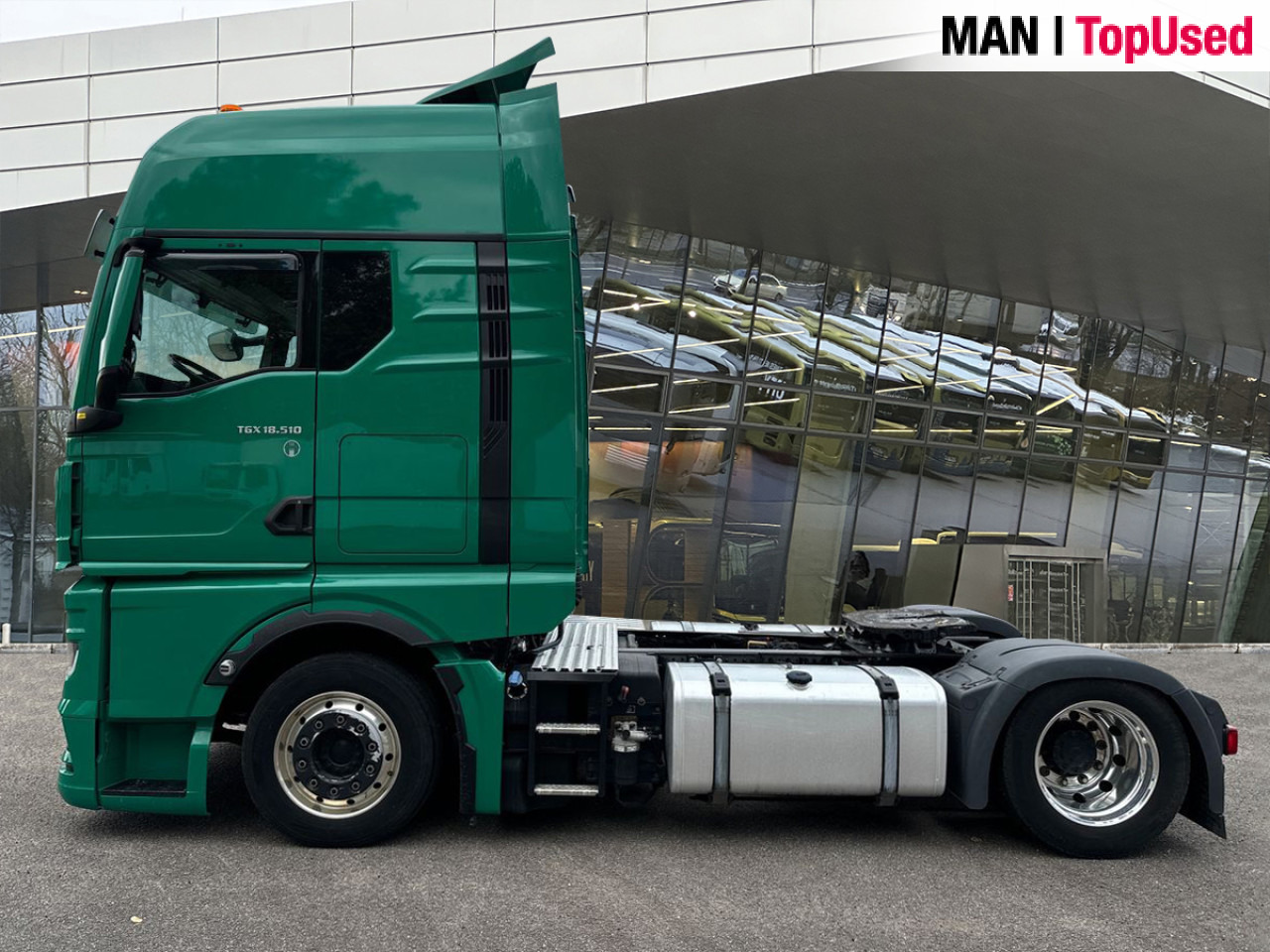 MAN TGX 18.510 4x2 LL SA Ultra *MM878472 Euro6 Klima - Nyergesvontató: 2 kép. MAN TGX 18.510 4x2 LL SA Ultra *MM878472 Euro6 Klima - Nyergesvontató: 2 kép.