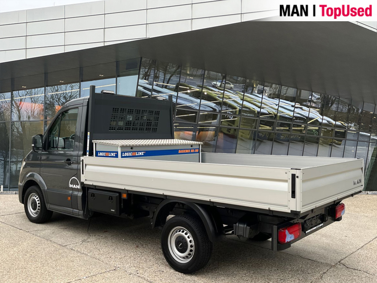 MAN TGE 3.140 4X2F SB, Automatic, Flat bed Klima ZV - Platós kisteherautó: 2 kép. MAN TGE 3.140 4X2F SB, Automatic, Flat bed Klima ZV - Platós kisteherautó: 2 kép.