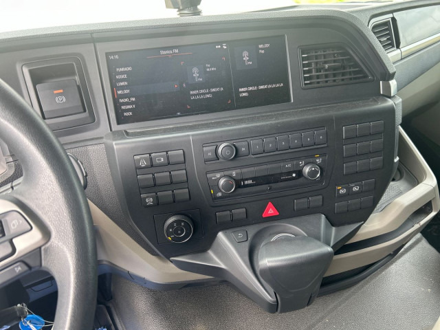 MAN TGS 41.520 8x6 BB CH - Billenőplatós teherautó: 3 kép. MAN TGS 41.520 8x6 BB CH - Billenőplatós teherautó: 3 kép.