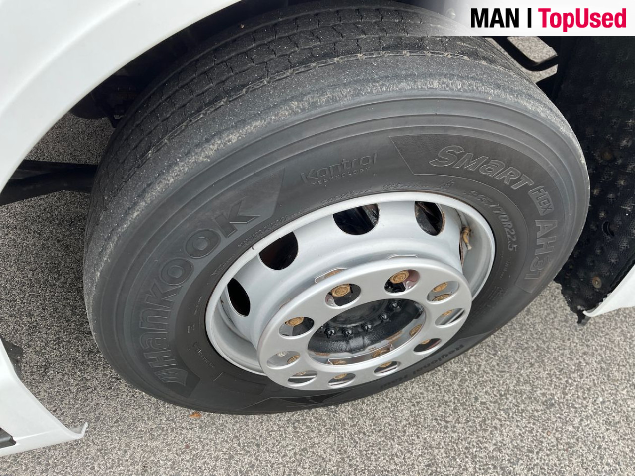 MAN TGX 26.470 6x2-2 LL CH Retarder Klima AHK ZV - Cserefelépítményes teherautó: 3 kép. MAN TGX 26.470 6x2-2 LL CH Retarder Klima AHK ZV - Cserefelépítményes teherautó: 3 kép.