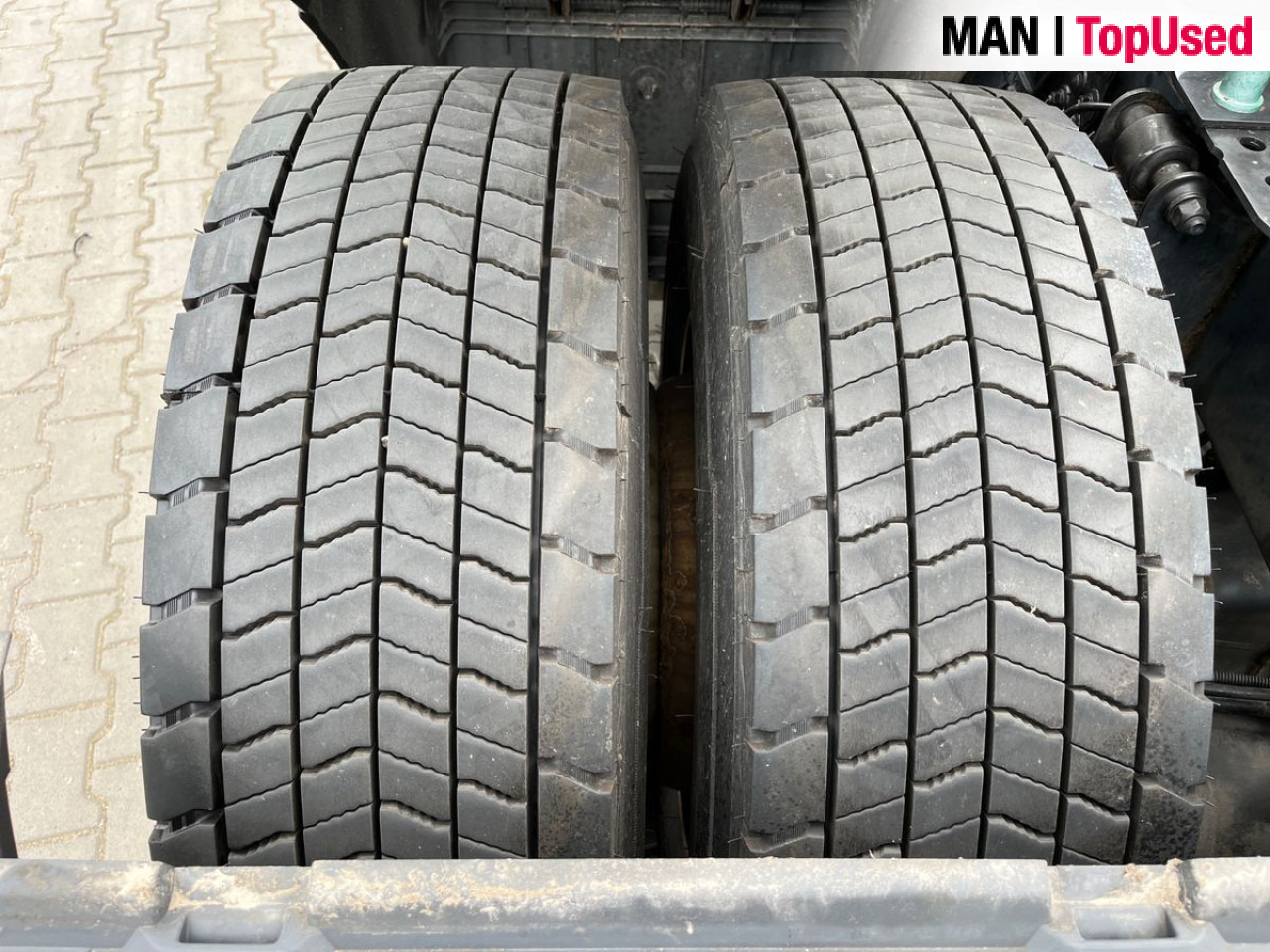 MAN TGX 18.470 4x2 BL SA Euro6 Retarder Klima ZV - Nyergesvontató: 4 kép. MAN TGX 18.470 4x2 BL SA Euro6 Retarder Klima ZV - Nyergesvontató: 4 kép.