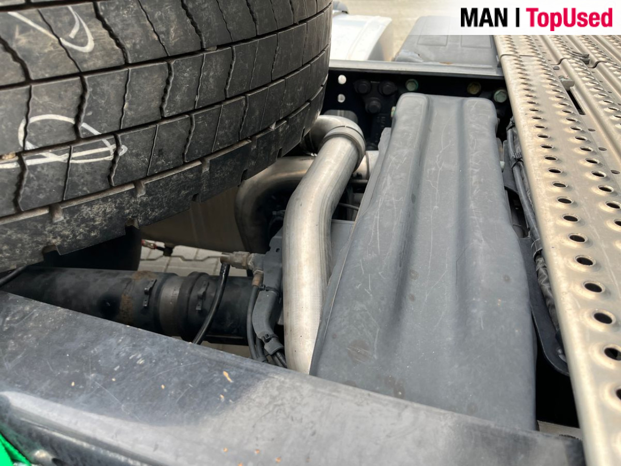 MAN TGX 18.470 4x2 BL SA Euro6 Retarder Klima ZV - Nyergesvontató: 5 kép. MAN TGX 18.470 4x2 BL SA Euro6 Retarder Klima ZV - Nyergesvontató: 5 kép.