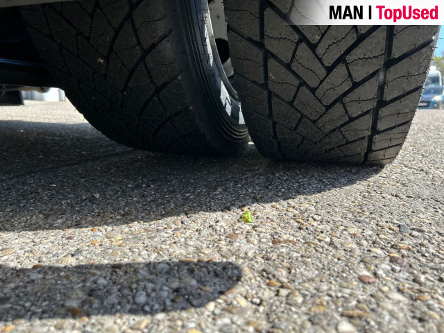 MAN TGX 18.510 4X2 LLS-U Euro6 Retarder Klima ZV - Nyergesvontató: 4 kép. MAN TGX 18.510 4X2 LLS-U Euro6 Retarder Klima ZV - Nyergesvontató: 4 kép.