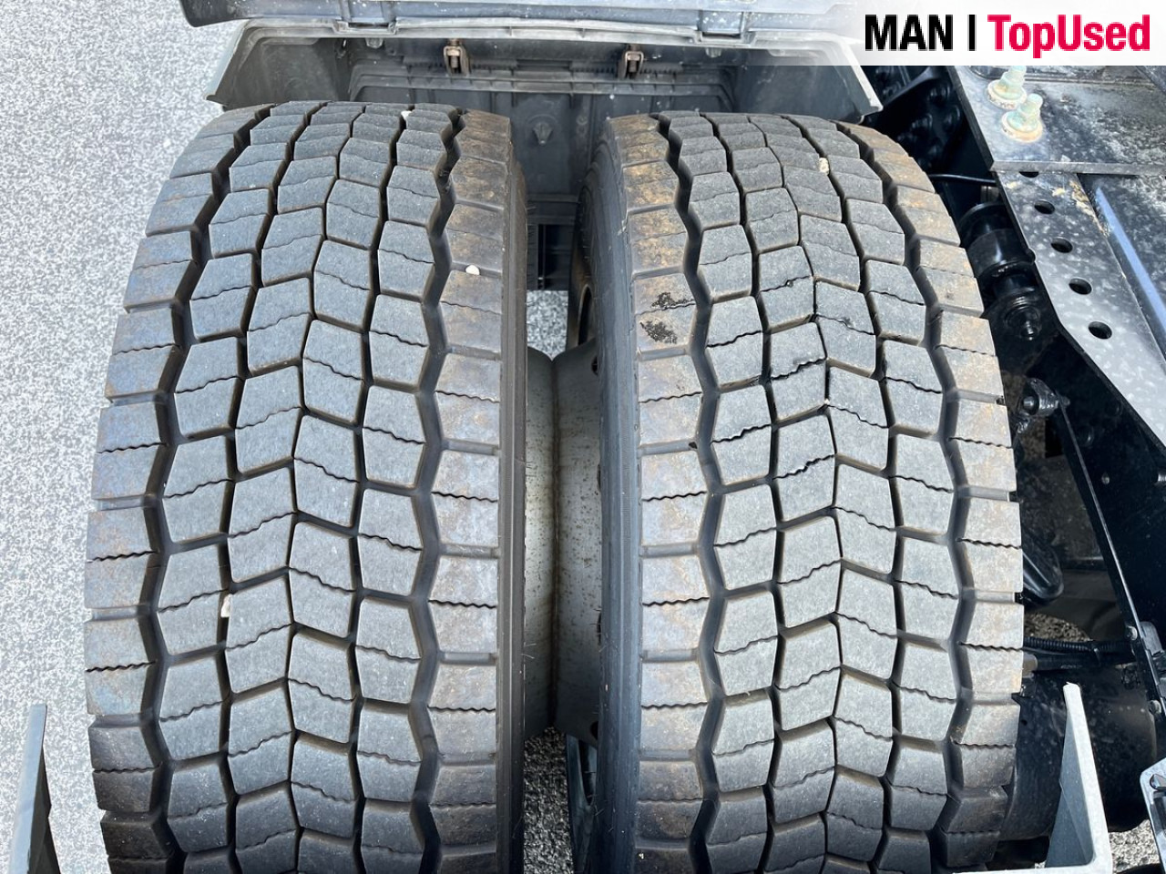 MAN TGX 18.510 4x2 LL SA Euro6 Retarder Klima ZV - Nyergesvontató: 3 kép. MAN TGX 18.510 4x2 LL SA Euro6 Retarder Klima ZV - Nyergesvontató: 3 kép.