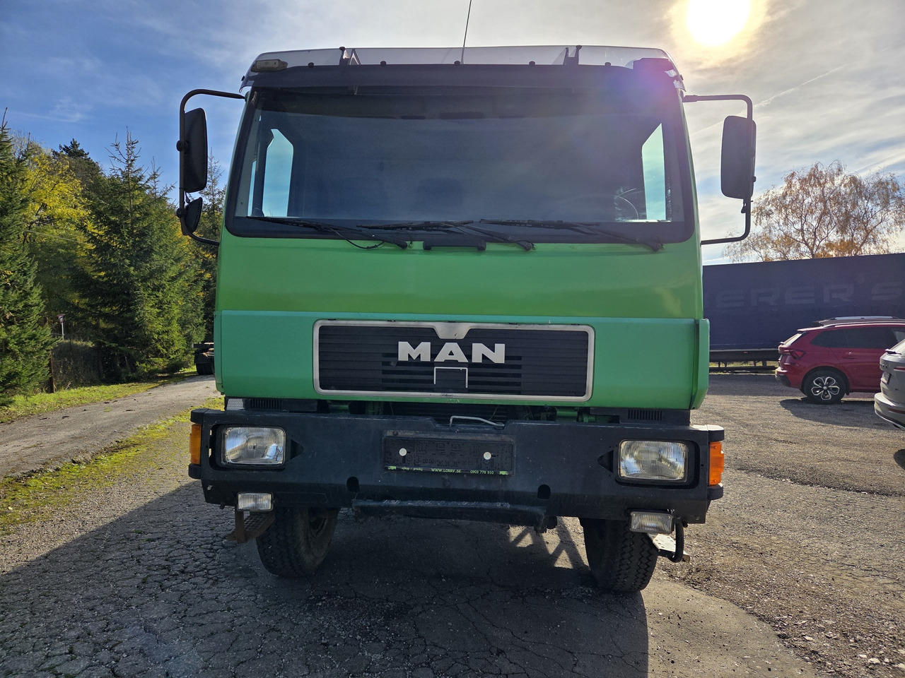 MAN 8.163 4x4 + crane FASSI F45A.22 - Platós teherautó: 2 kép. MAN 8.163 4x4 + crane FASSI F45A.22 - Platós teherautó: 2 kép.