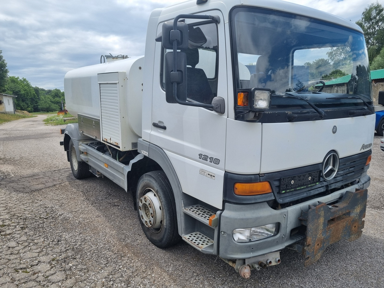 MERCEDES-BENZ ATEGO 1218 water cistern + pressure pump 20 BAR - Tartályos teherautó: 3 kép. MERCEDES-BENZ ATEGO 1218 water cistern + pressure pump 20 BAR - Tartályos teherautó: 3 kép.