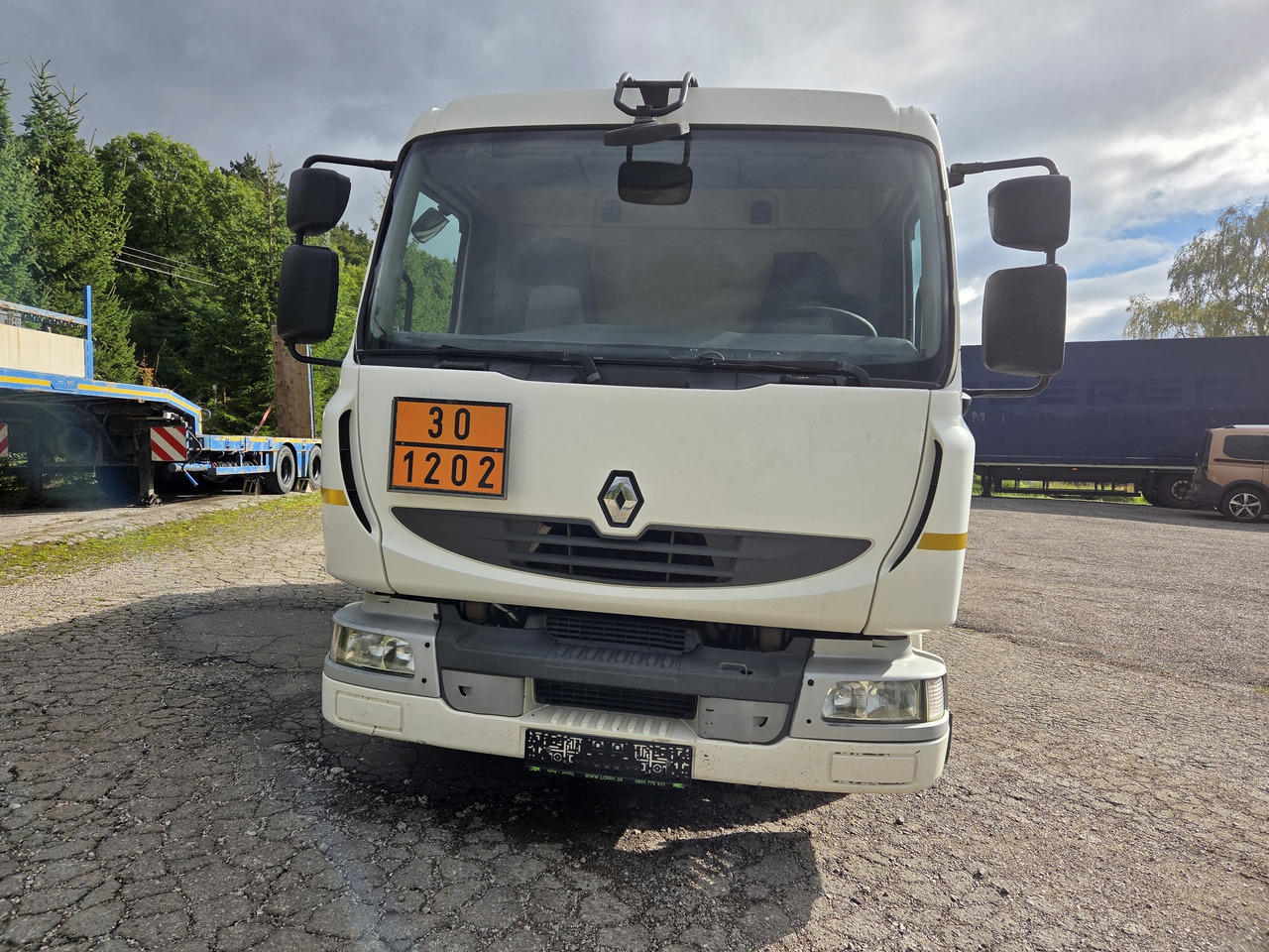 RENAULT MIDLUM 180.10 diesel tanker + dispensing + print - Tartályos teherautó: 2 kép. RENAULT MIDLUM 180.10 diesel tanker + dispensing + print - Tartályos teherautó: 2 kép.
