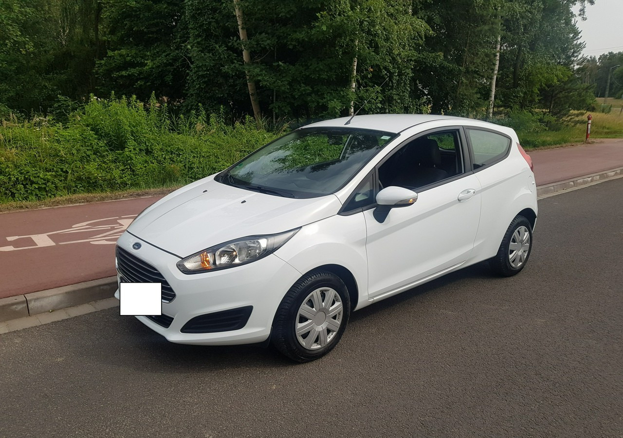 Ford Fiesta VIII zadbana fiesta * klima* - Hatchback: 2 kép. Ford Fiesta VIII zadbana fiesta * klima* - Hatchback: 2 kép.