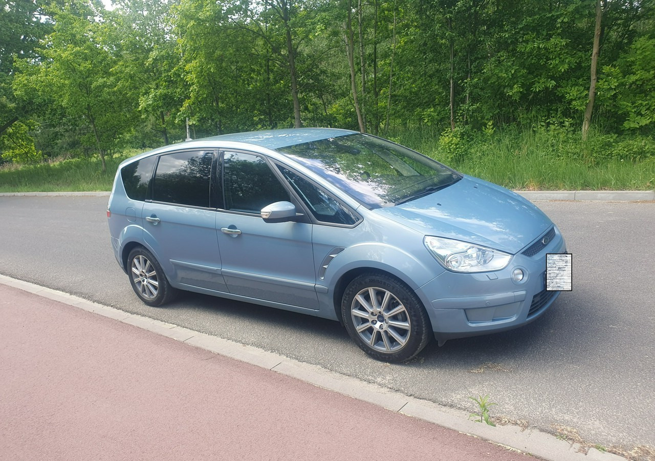 Ford S-MAX 2,5 turbo benzyna - Autó: 3 kép. Ford S-MAX 2,5 turbo benzyna - Autó: 3 kép.