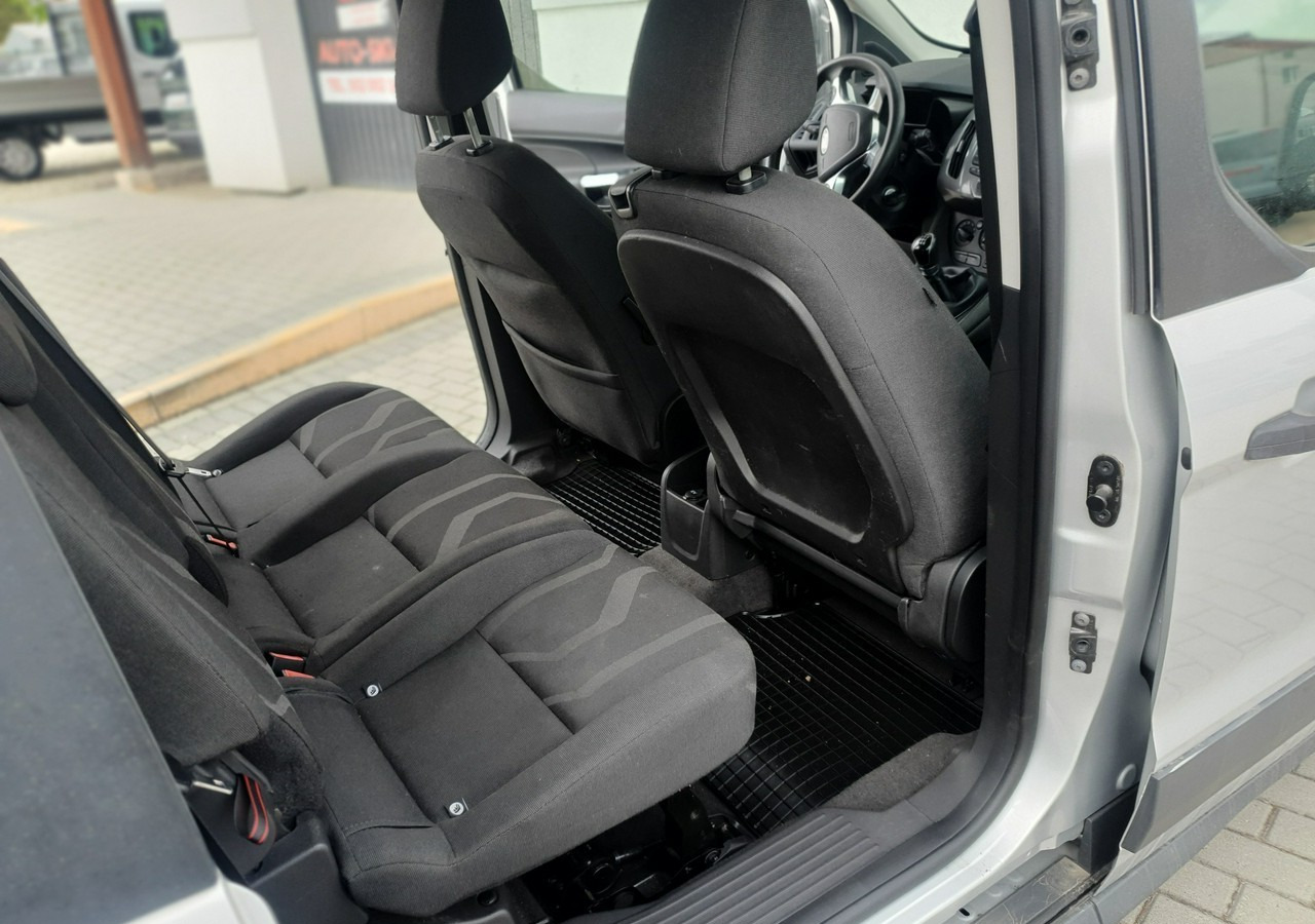 Autó Ford T Grand Tourneo Connect Ford Tourneo Connect Ford grand tourneo connect: 15 kép.