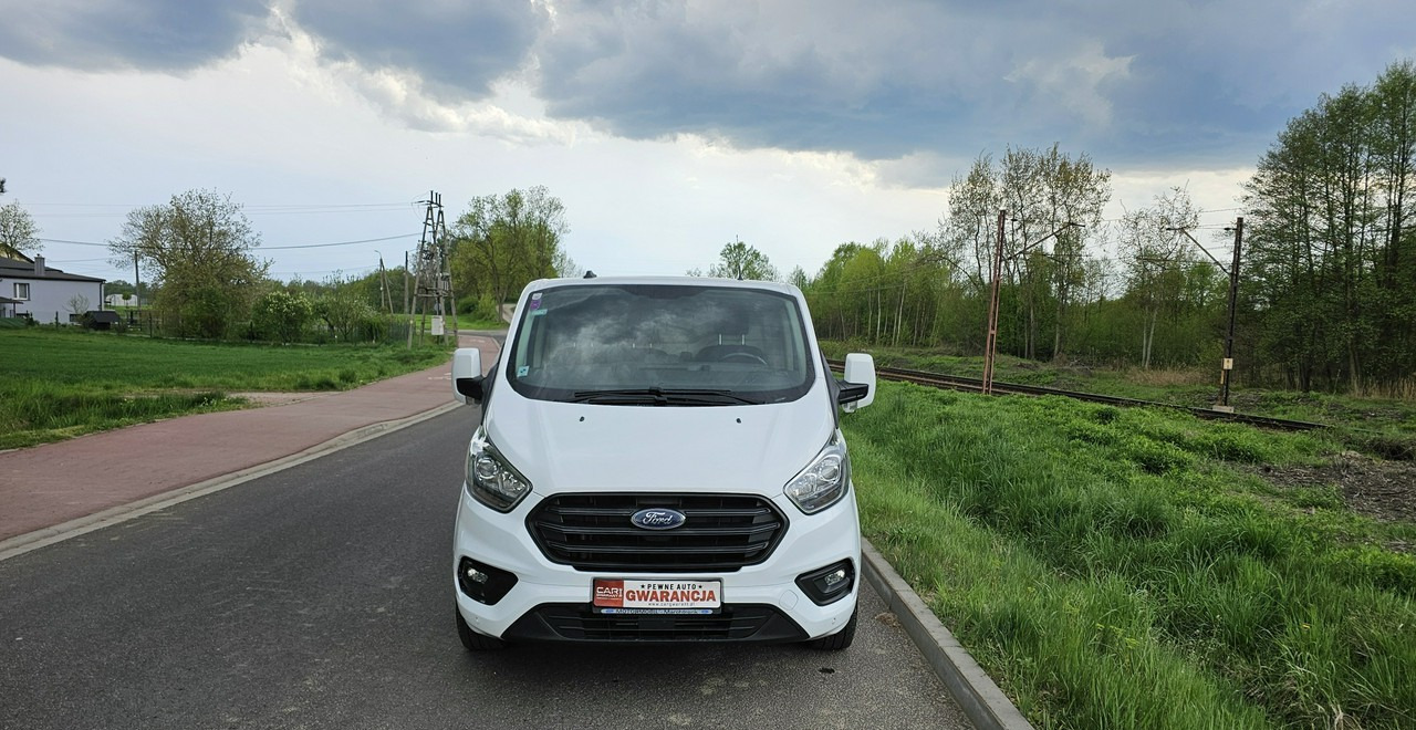 Ford Transit Transit Custom Ford Transit Custom long bardzo ładny egzemplarz - Furgon: 3 kép. Ford Transit Transit Custom Ford Transit Custom long bardzo ładny egzemplarz - Furgon: 3 kép.