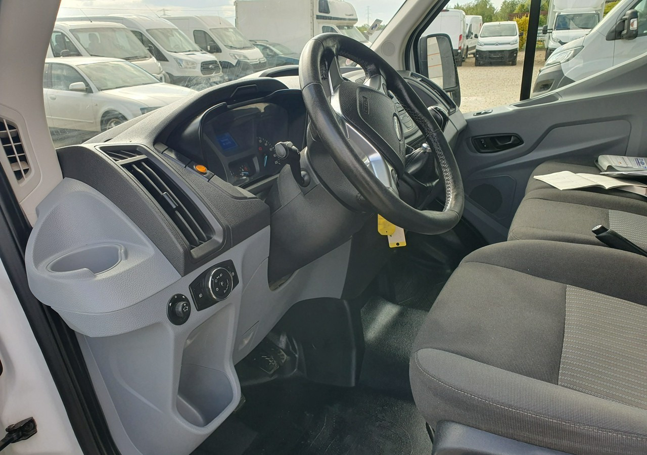 Platós kisteherautó, Duplakabinos kisteherautó Ford Transit doka*brygadówka *7 osób *klima: 17 kép.