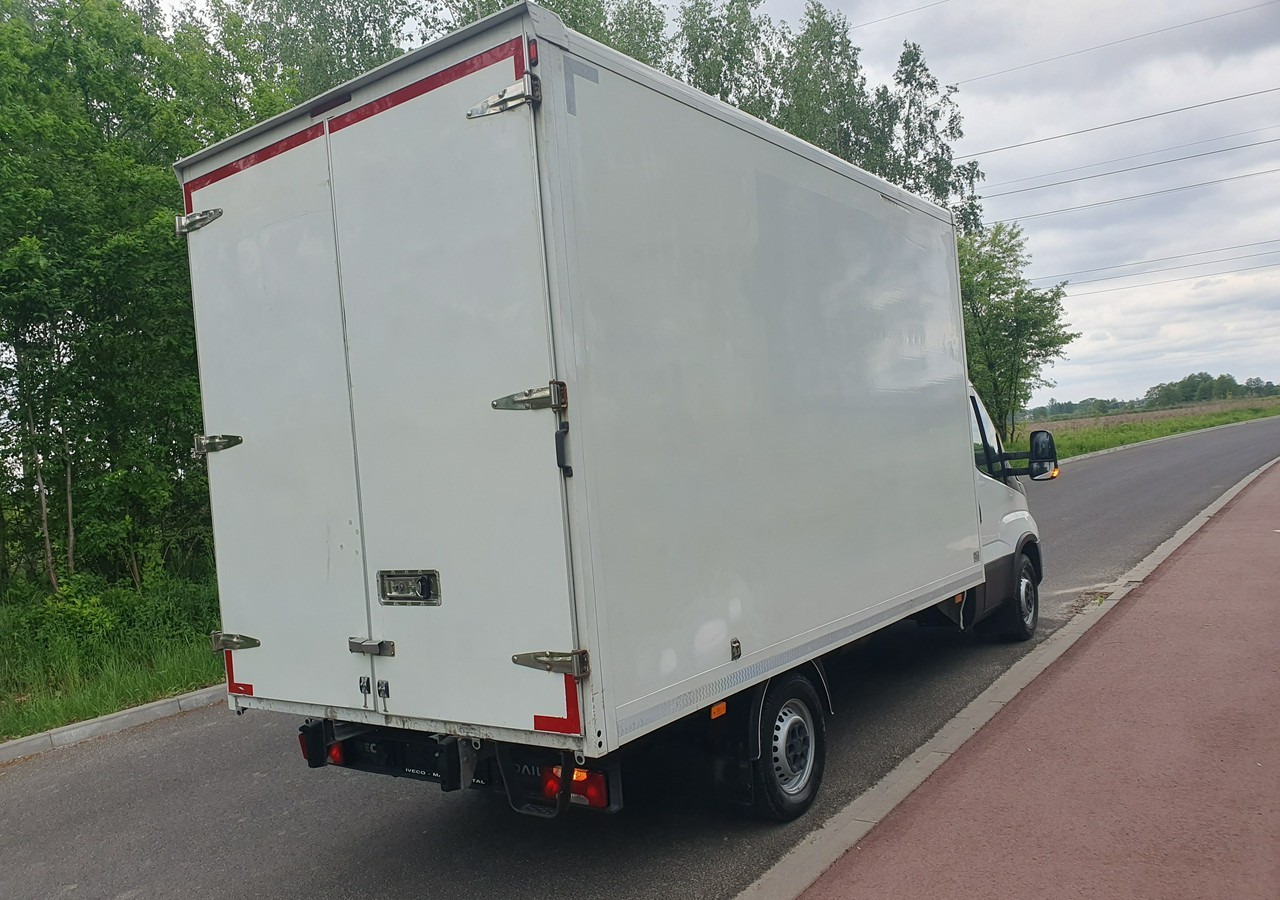 Iveco 35 Daily 35S14 klima * 3 osobowy *nowy rozrząd * - Dobozos kisteherautó: 4 kép. Iveco 35 Daily 35S14 klima * 3 osobowy *nowy rozrząd * - Dobozos kisteherautó: 4 kép.