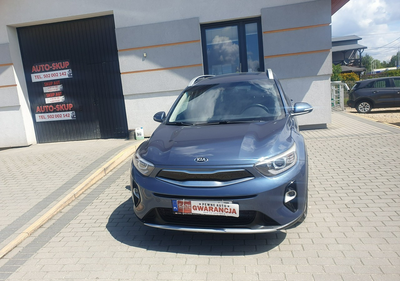 Kia Stonic bogate wyposażenie * - Hatchback: 3 kép. Kia Stonic bogate wyposażenie * - Hatchback: 3 kép.
