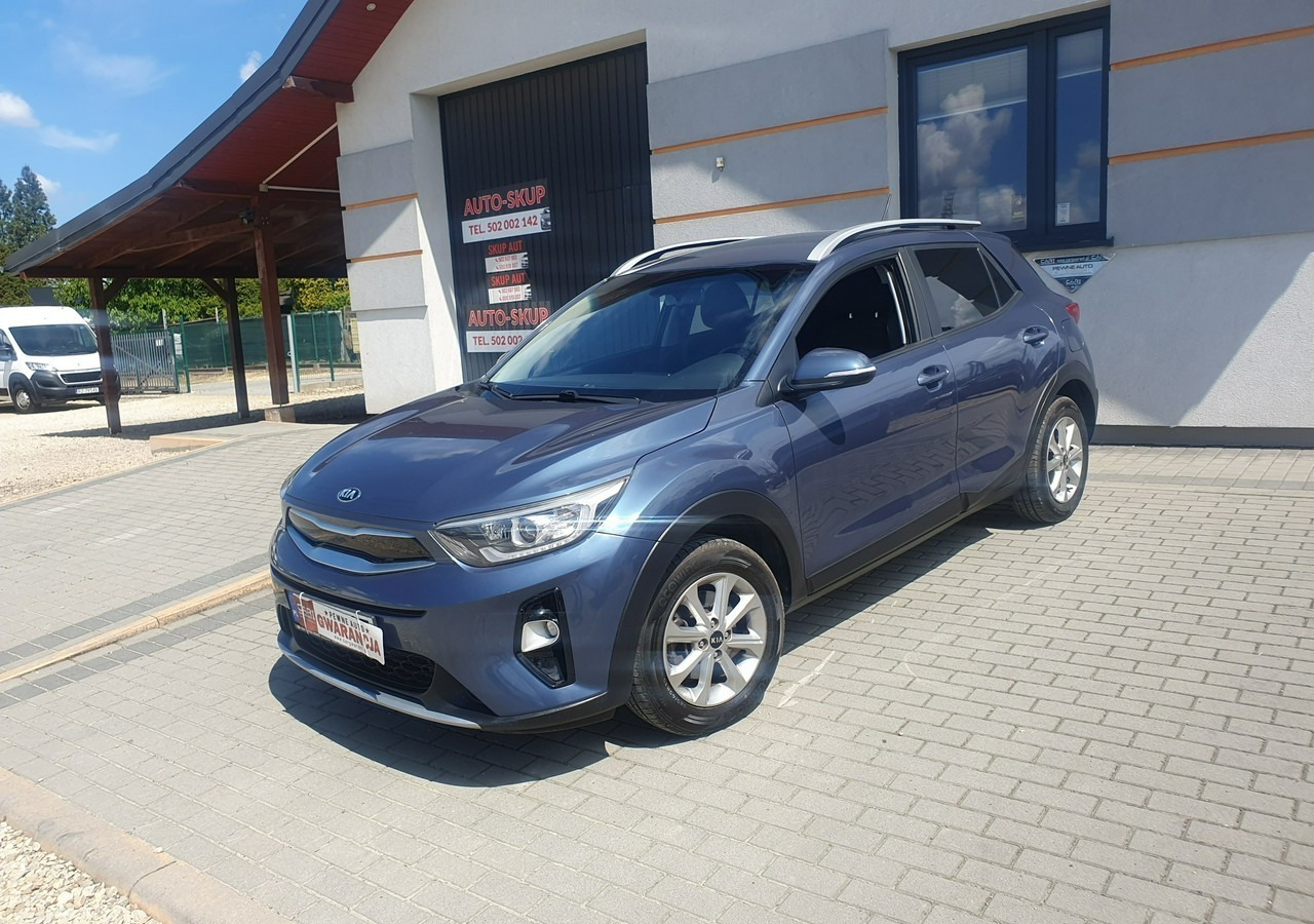 Kia Stonic bogate wyposażenie * - Hatchback: 2 kép. Kia Stonic bogate wyposażenie * - Hatchback: 2 kép.