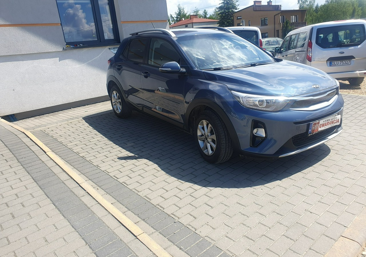 Kia Stonic bogate wyposażenie * - Hatchback: 4 kép. Kia Stonic bogate wyposażenie * - Hatchback: 4 kép.