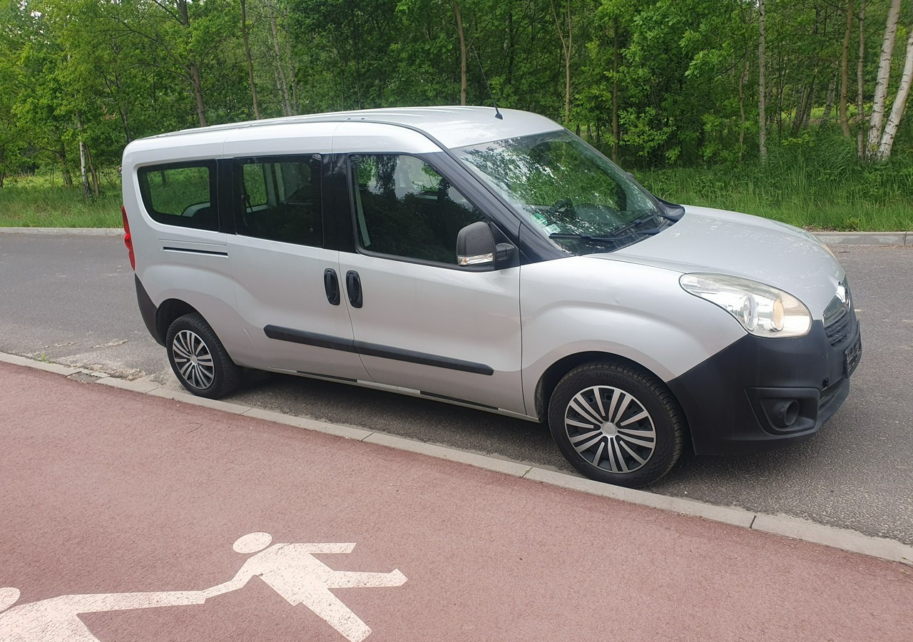 Opel Combo III wersja długa *long* - Autó: 4 kép. Opel Combo III wersja długa *long* - Autó: 4 kép.