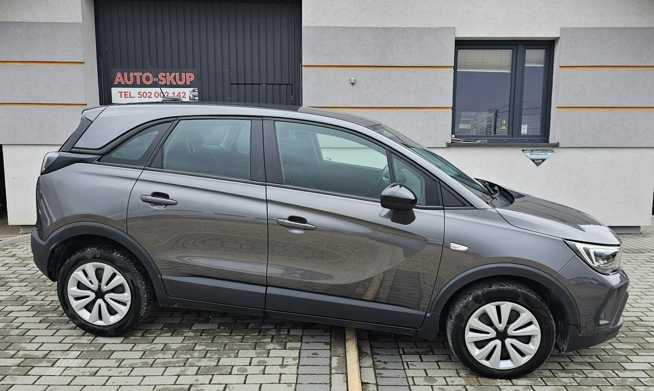 Opel Inny Opel Opel Crossland niski przebieg - Terepjáró/ SUV: 4 kép. Opel Inny Opel Opel Crossland niski przebieg - Terepjáró/ SUV: 4 kép.