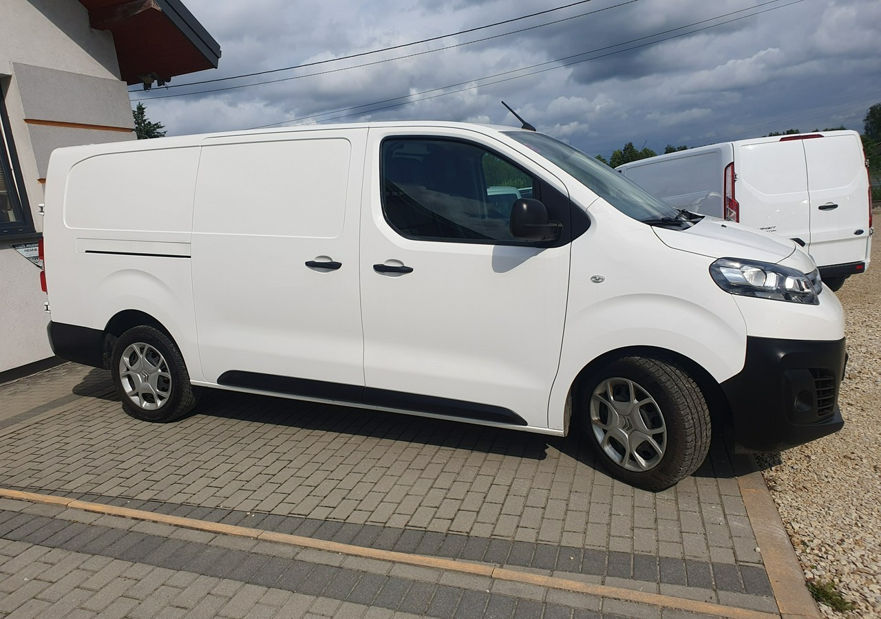 Opel Vivaro 2,0 Diesel | L3 H1 | Stan bdb *Long* - Furgon: 4 kép. Opel Vivaro 2,0 Diesel | L3 H1 | Stan bdb *Long* - Furgon: 4 kép.