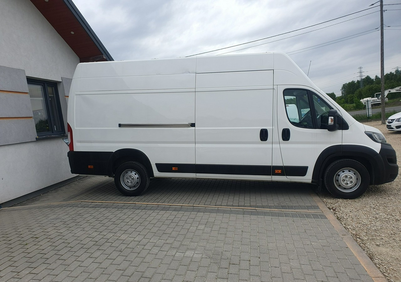 Peugeot Boxer krajowy l* klima* - Furgon: 5 kép. Peugeot Boxer krajowy l* klima* - Furgon: 5 kép.