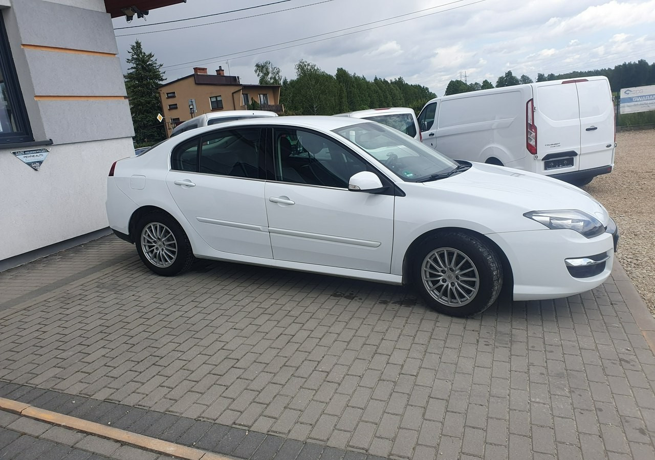 Renault Laguna III niski przebieg * zadbana *ładny stan* - Hatchback: 4 kép. Renault Laguna III niski przebieg * zadbana *ładny stan* - Hatchback: 4 kép.
